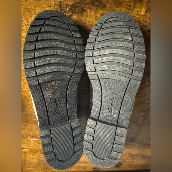 Clarks Artisan women’s Low Heel Suede Gray Pumps 8.5 loafers slip on comfortable - Picture 3 of 7